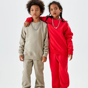 Детски зимни дрехи 2023 г., нова руното утепленная спортни дрехи за момчета, ежедневни hoody с кръгло деколте, спортни панталони, спортен костюм за момичета от 2 теми