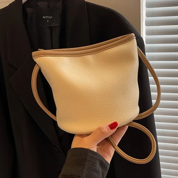 Модерен канава женски набор от 2023, лятна луксозен однотонная проста женска чанта през рамо от изкуствена кожа, ежедневни чанти-кофи