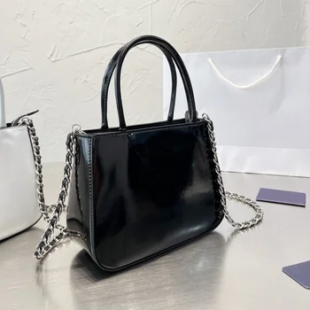 Новата модерна луксозна дизайнерска кожена чанта, чанта през рамо, лъскава верига, чанта-месинджър с цип, прости обикновена чанта за жени