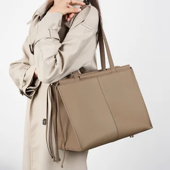 Модни дамски чанти през рамо от естествена кожа под мишниците в европейски стил, дамска чанта-месинджър от телешка кожа за жени 2024 Feminina